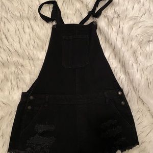 American Eagle Black short overalls